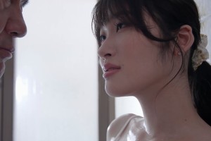 Chồng bỏ bê, vợ được ông chú giúp thỏa mãn cơn nứng lồn